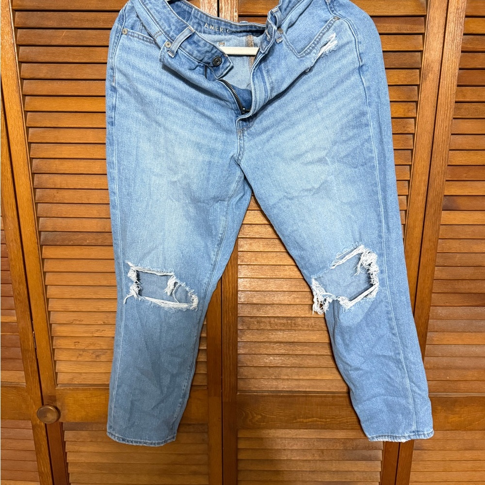 American Eagle Outfitters Light Blue Boyfriend Jeans